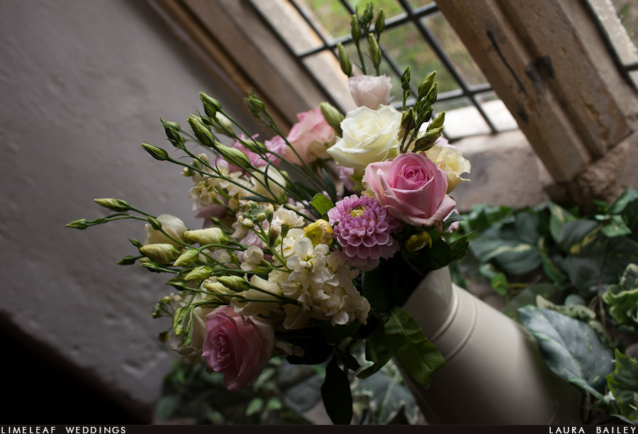 brympton-house-wedding-photography-120728-150928,_ Pale pink and cream wedding flowers